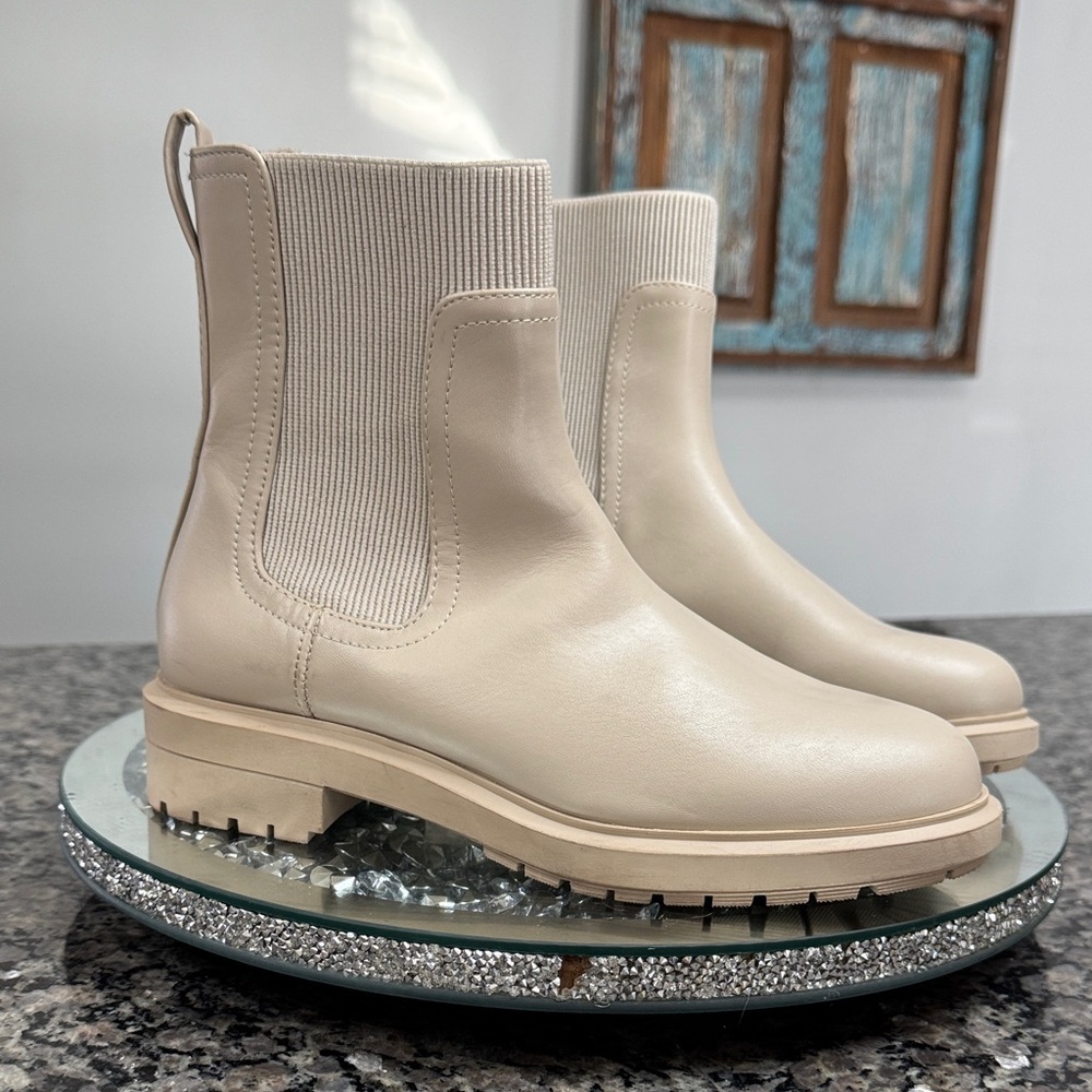 Alfani Cream Ankle Booties NEW 7